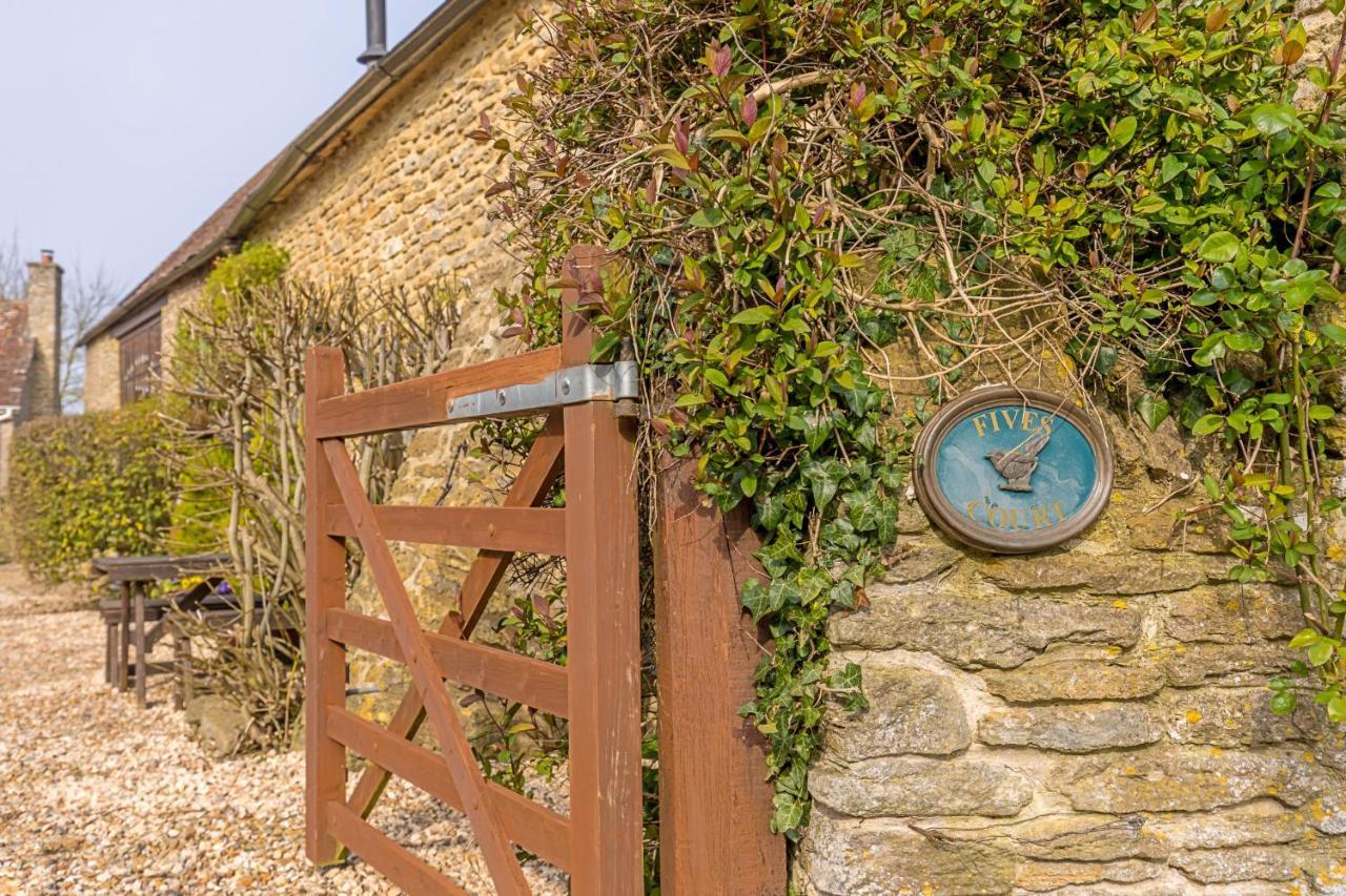 Finest Retreats - Fives Court Cottage North Cheriton Екстер'єр фото