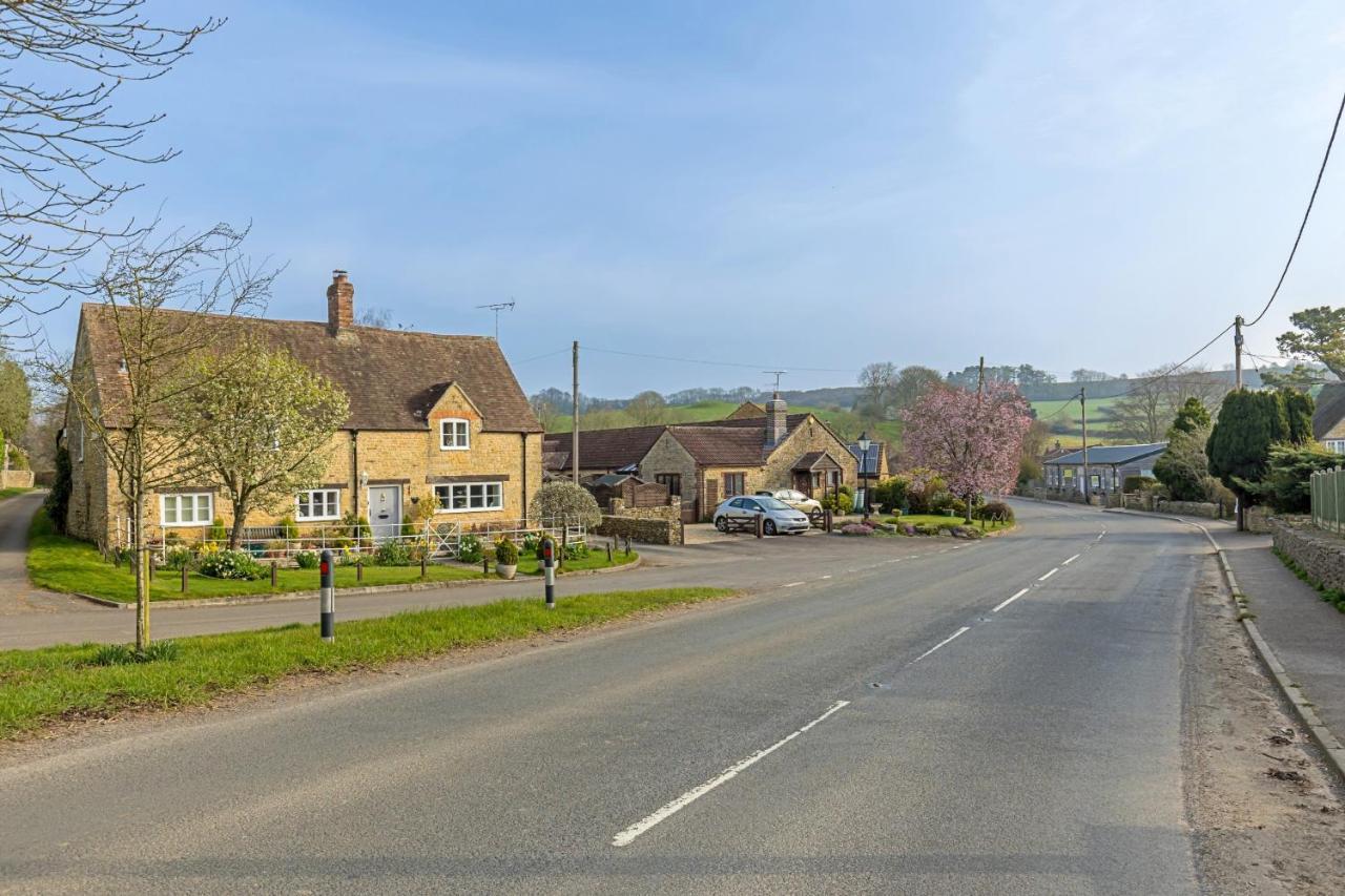 Finest Retreats - Fives Court Cottage North Cheriton Екстер'єр фото
